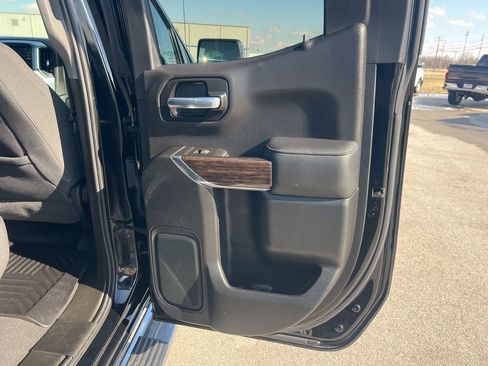 Used 2021 GMC Sierra 1500 SLE w/ X31 Off-Road Package image 32