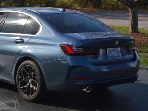 Used 2025 BMW 330i Sedan w/ Convenience Package image 3