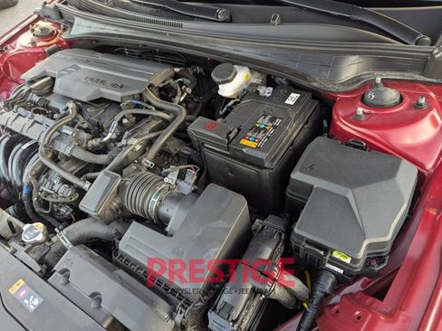 Used 2024 Hyundai Elantra Limited image 33