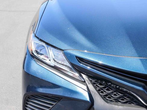 Certified 2020 Toyota Camry SE w/ Moonroof Package AWD/4WD image 12