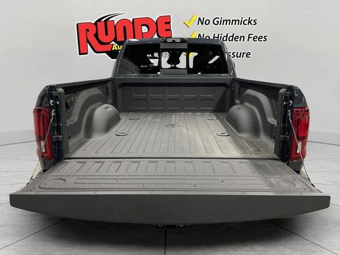 New 2026 RAM 2500 Laramie AWD/4WD image 9