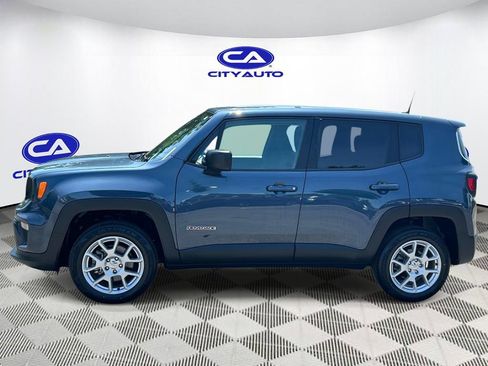 Used 2023 Jeep Renegade Latitude AWD/4WD image 4