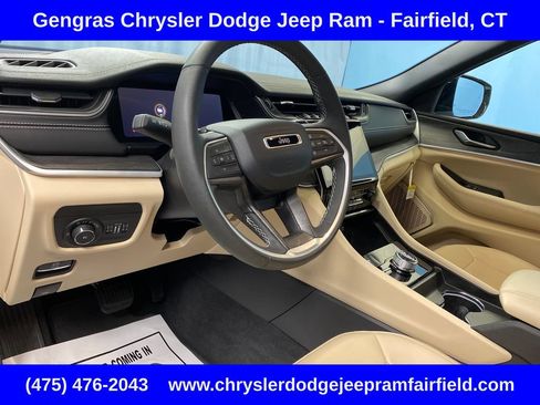 Certified 2024 Jeep Grand Cherokee L Limited AWD/4WD image 10