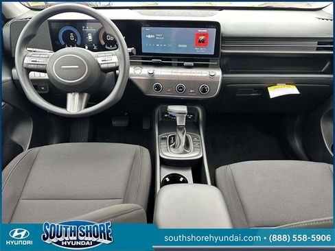 Certified 2025 Hyundai Kona SE image 14
