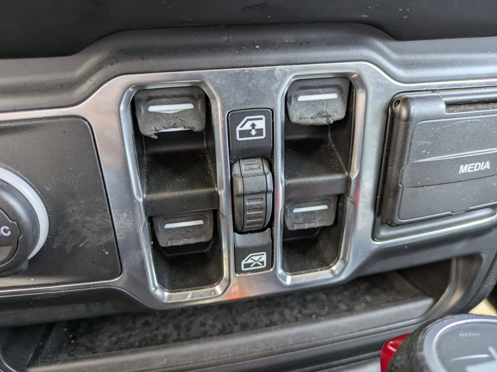 Used 2023 Jeep Wrangler Unlimited Sport AWD/4WD image 23
