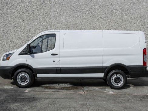 Used 2019 Ford Transit 250 130 Low Roof image 15