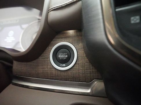 Used 2019 RAM 1500 Laramie Longhorn AWD/4WD image 29