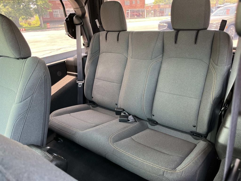 Used 2025 Jeep Wrangler Sport AWD/4WD image 18