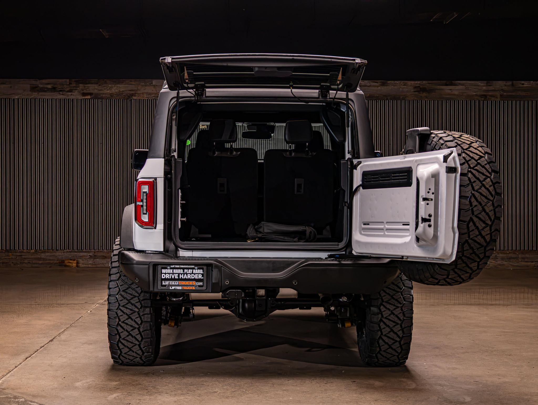 Used 2023 Ford Bronco Badlands AWD/4WD image 9