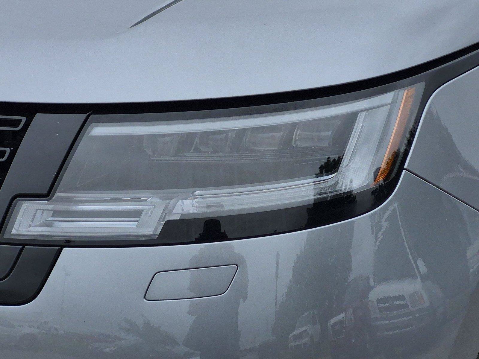Used 2023 Land Rover Range Rover Autobiography AWD/4WD image 9