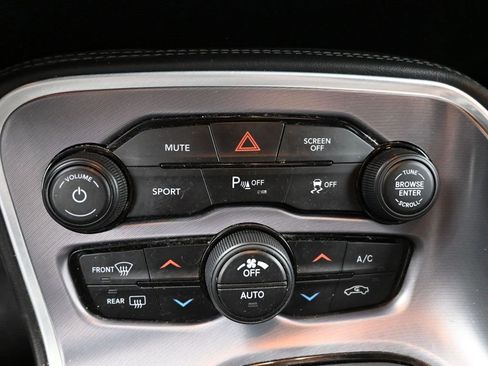 Used 2019 Dodge Challenger R/T w/ Driver Convenience Group image 15