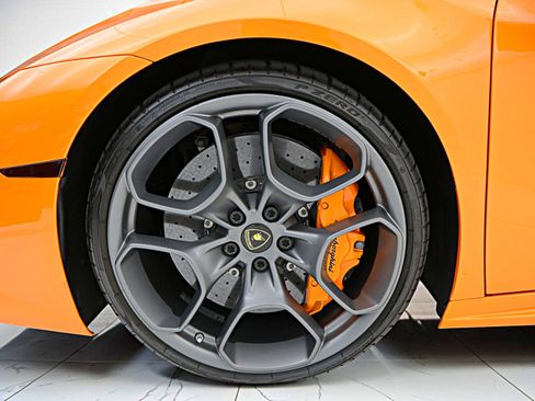 Used 2017 Lamborghini Huracan LP 610-4 AWD/4WD image 56