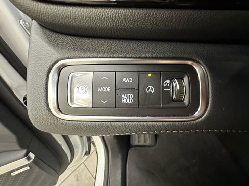 Used 2026 Buick Enclave Sport Touring AWD/4WD image 26