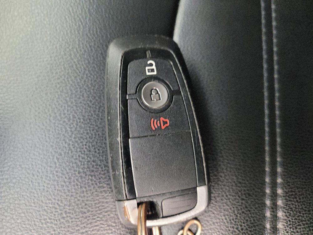 Used 2020 Ford Edge SEL w/ Cold Weather Package AWD/4WD image 32