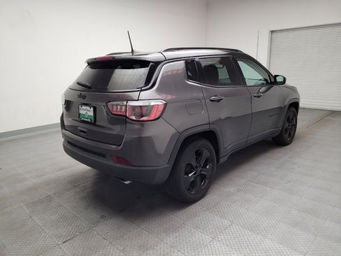Used 2019 Jeep Compass Latitude FWD image 9