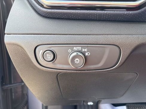 Used 2023 Chevrolet Bolt EUV Premier w/ Sun & Sound Package image 20