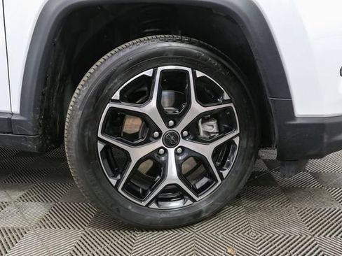 Used 2026 Jeep Compass Limited AWD/4WD image 15