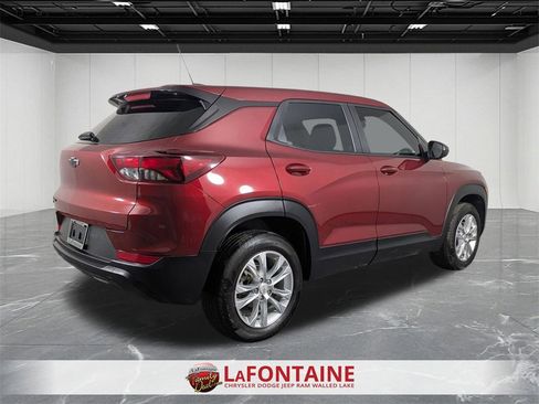 Used 2023 Chevrolet TrailBlazer LS w/ LPO, Blackout Package image 5
