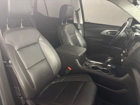 Used 2021 Chevrolet Traverse RS image 22