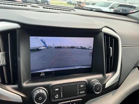 Used 2022 GMC Terrain SLT w/ Infotainment Package II FWD image 21