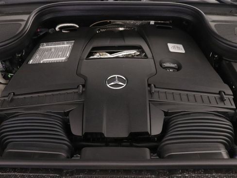 New 2026 Mercedes-Benz Maybach GLS 600 4MATIC image 9