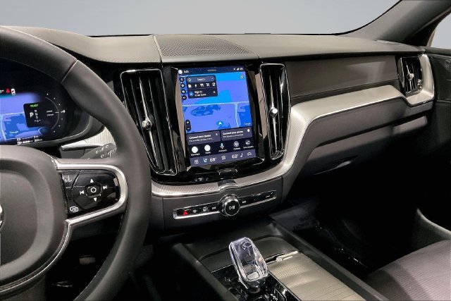 Certified 2024 Volvo XC60 T8 Ultimate AWD/4WD image 9