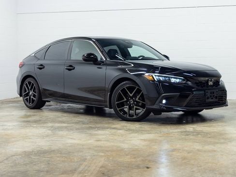 Used 2024 Honda Civic Sport Touring image 4