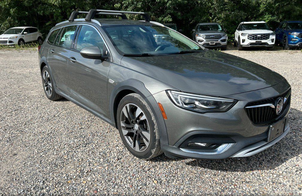 Used 2019 Buick Regal Essence w/ Driver Confidence Package I AWD/4WD image 8