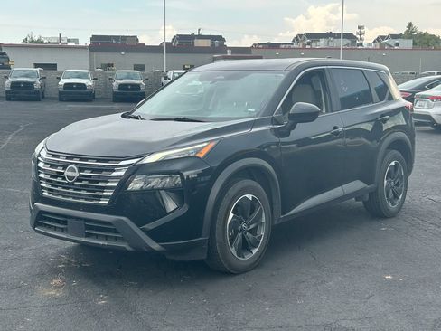 Used 2025 Nissan Rogue SV AWD/4WD image 7
