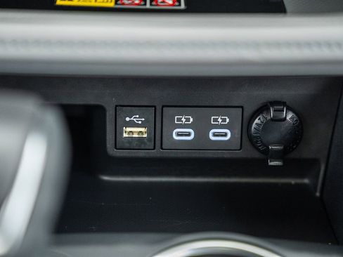 Used 2026 Toyota Highlander XLE AWD/4WD image 25