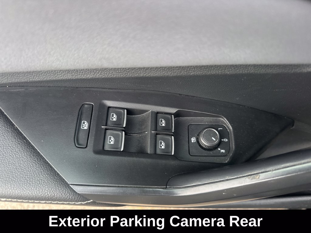 Used 2025 Volkswagen Jetta SE FWD image 11