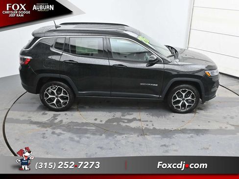 New 2026 Jeep Compass Limited AWD/4WD image 31