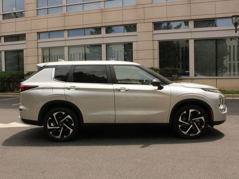 Used 2022 Mitsubishi Outlander SEL Black Edition AWD/4WD image 6