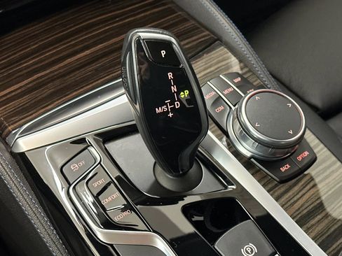Used 2018 BMW 540i image 17