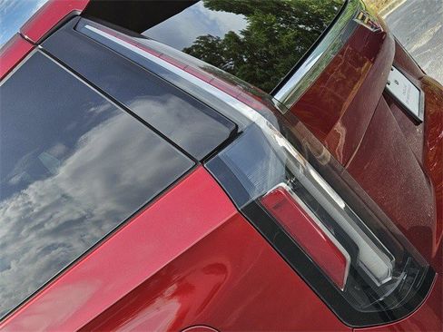 Certified 2023 Cadillac Escalade Premium Luxury Platinum w/ Heavy-Duty Trailer Package image 8