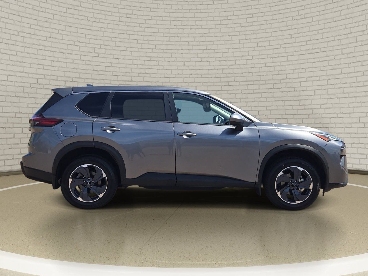 Used 2024 Nissan Rogue SV AWD/4WD image 4