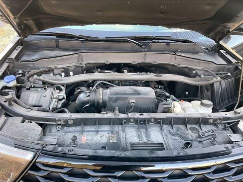 Used 2024 Ford Explorer ST-Line w/ Class IV Trailer Tow Package AWD/4WD image 9