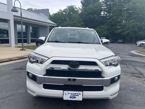 Used 2018 Toyota 4Runner Limited AWD/4WD image 2
