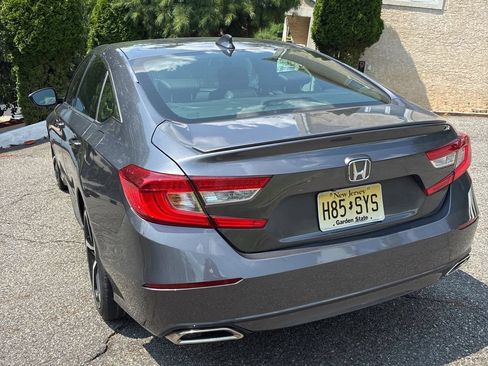 Used 2019 Honda Accord Sport image 2