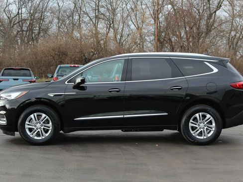 Used 2019 Buick Enclave Essence image 4