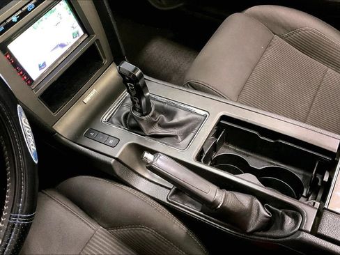 Used 2013 Ford Mustang GT RWD image 12