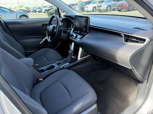 Used 2022 Toyota Corolla Cross LE image 17