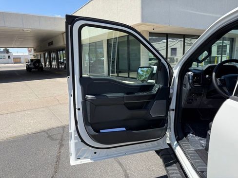 New 2025 Ford F150 Lariat w/ Equipment Group 501A Mid image 11