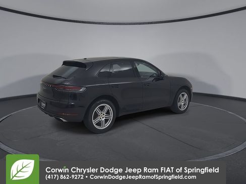 Used 2020 Porsche Macan AWD/4WD image 15