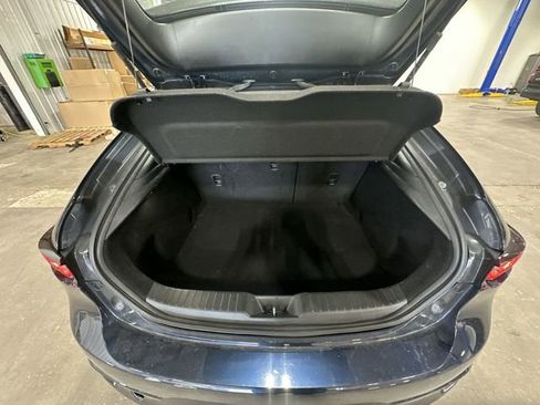 Used 2019 MAZDA MAZDA3 Hatchback w/ Preferred Package FWD image 26
