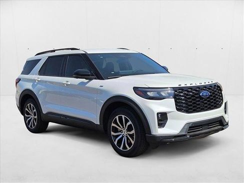 New 2025 Ford Explorer ST-Line image 8