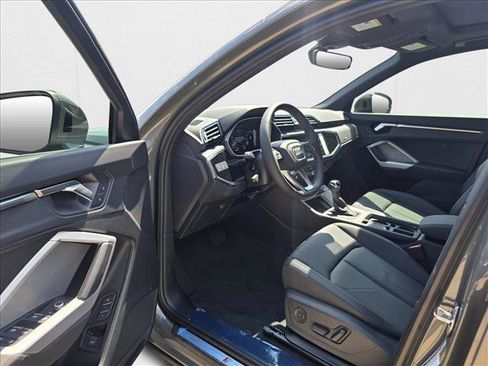 New 2025 Audi Q3 2.0T Premium image 14