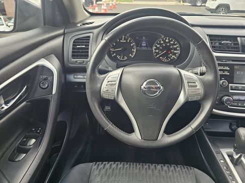 Used 2017 Nissan Altima 2.5 SV FWD image 29
