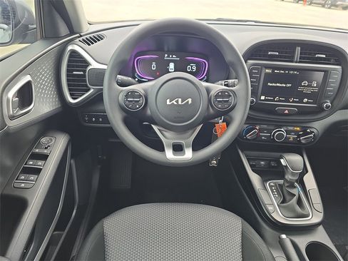 New 2025 Kia Soul LX image 15