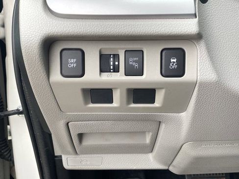 Used 2018 Subaru Forester 2.5i Premium image 17